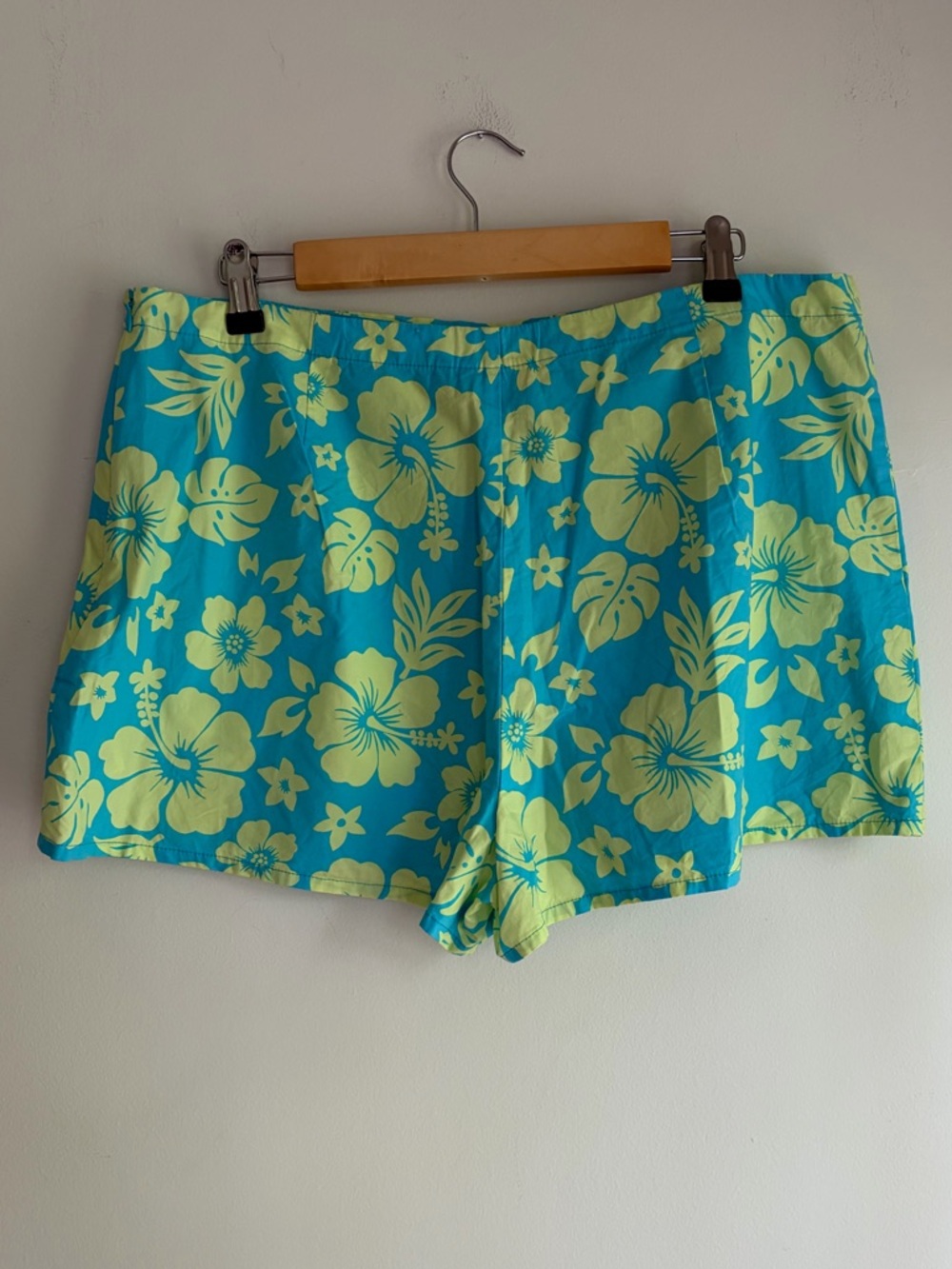 ASOS Hawaiian Hibiscus Print 100% Cotton Wrap Front Shorts Size 12 - Picture 3 of 6